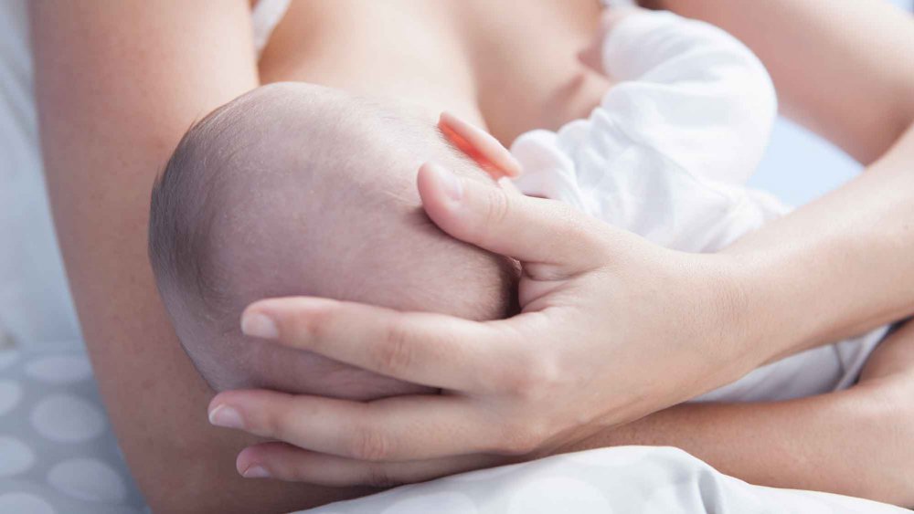 La poitrine après accouchement : l’origine de la ptose mammaire